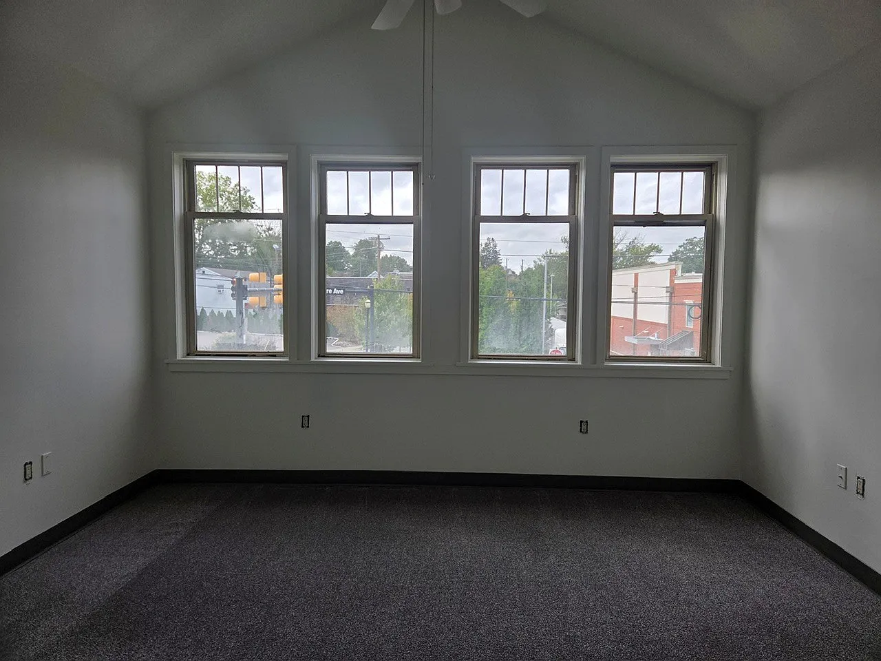 2 bed, 1200 sqft, $2,450 — Photo 4