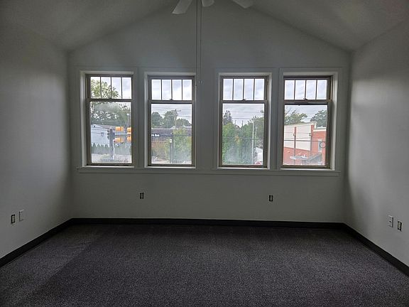 4th image of 399 E Baltimore Ave