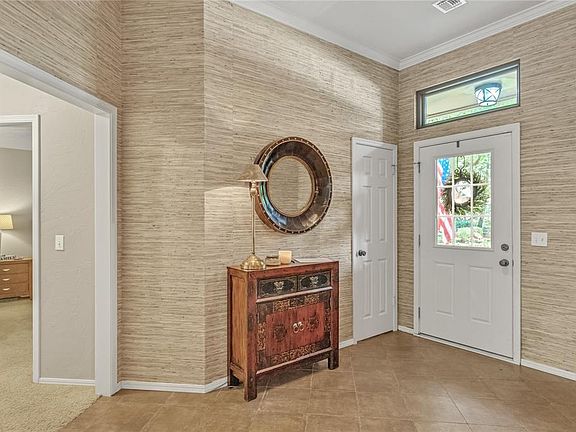 3rd image of 309 Saint James Dr