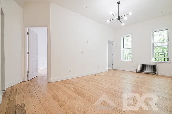 Rented by EXR | media 2