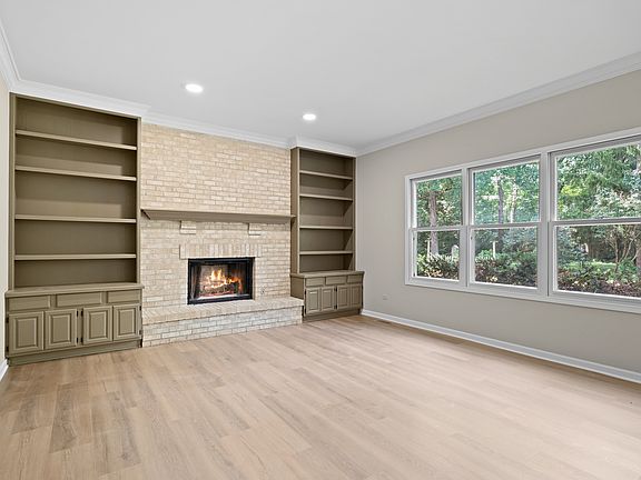 5th image of 10414 Country Ln