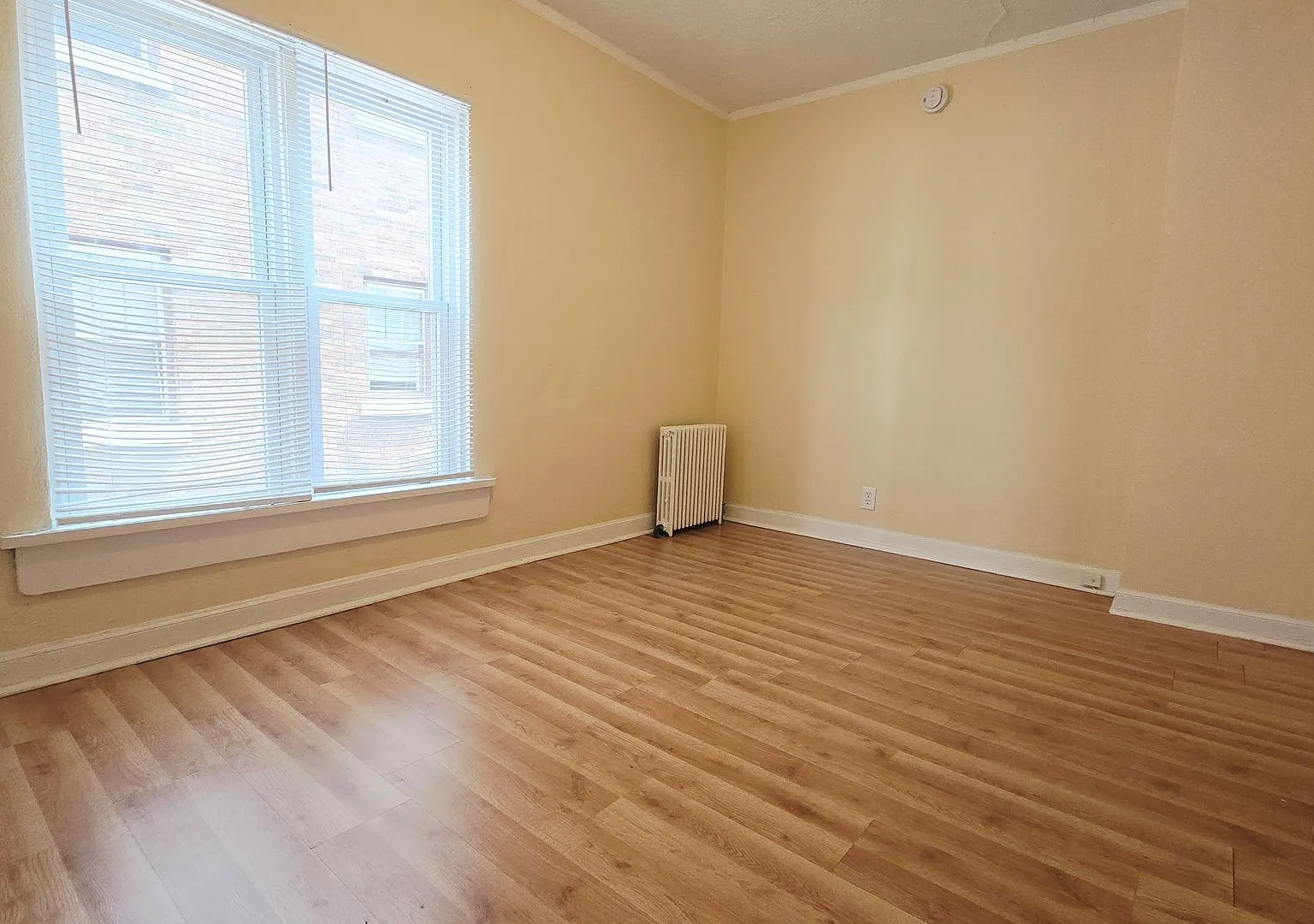 2130 Auburn St — Photo 4