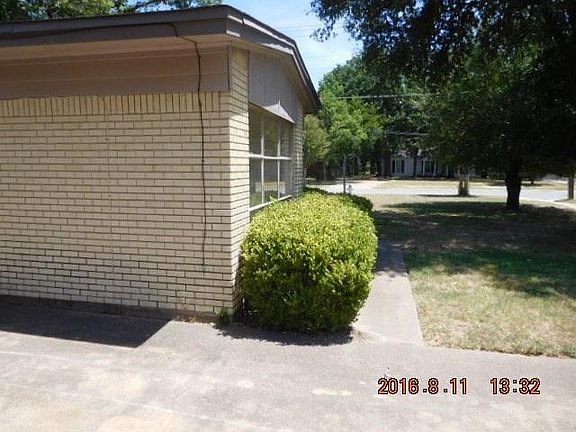 5th image of 1425 Arcady Ln