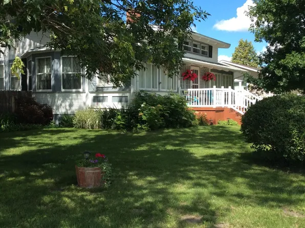 300 N Main St, Drayton, ND 58225