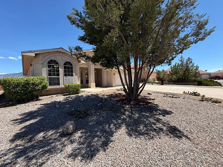7281 Spruce Mountain Loop NE — Photo 3