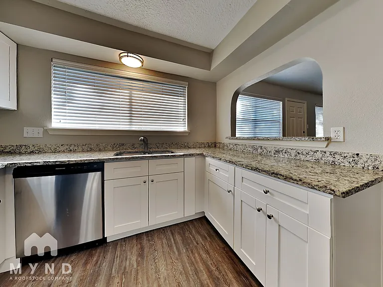11923 Medicine Bow Cir — Photo 8