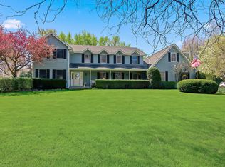 40498 N Sunset Dr, Antioch, IL 60002