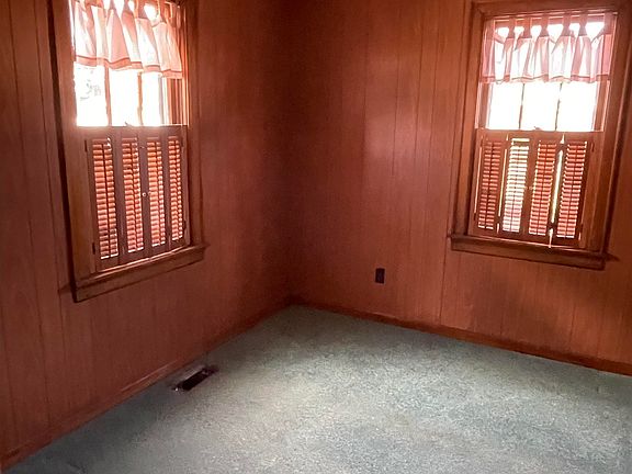 5th image of 2609 Hackworth St