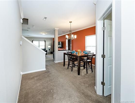 5th image of 1052 Newton Ave