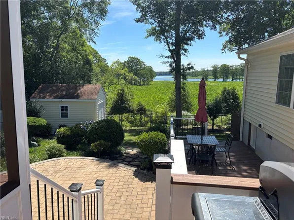 1025 Riverside Dr, Lanexa, VA 23089