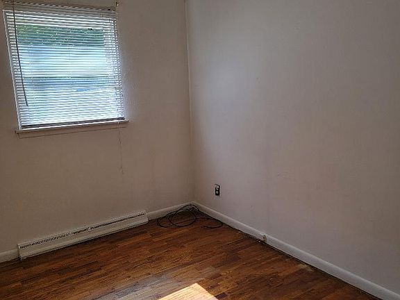 5th image of 336 Bluff Ct