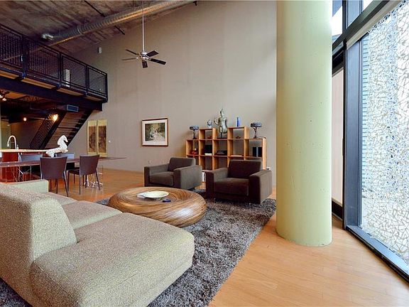 3rd image of 3110 Thomas Ave APT 319