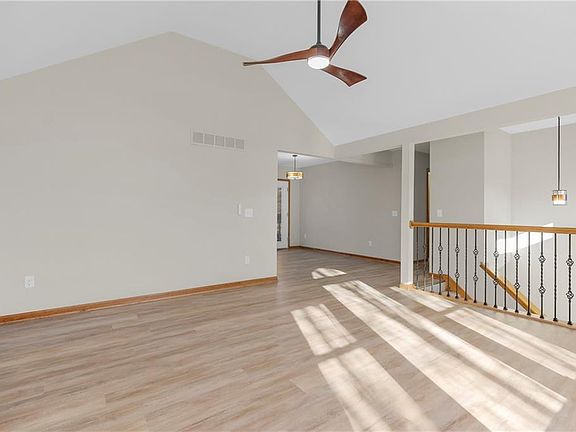5th image of 14114 Lora St