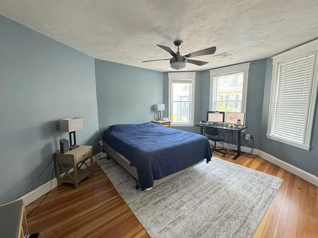 211 W 8th St #2 — Photo 18
