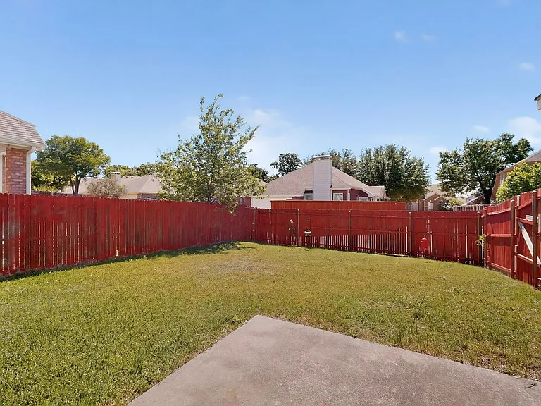 2023 Nottingham Pl — Photo 19