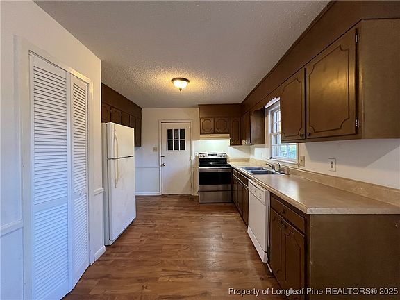 4th image of 236 Ramona Dr