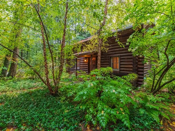 653 Roaring Branch Road, Arlington, VT 05250