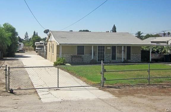 2nd image of 18949 San Bernardino Ave