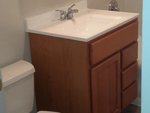 3rd image of 568 E Cass St APT 2