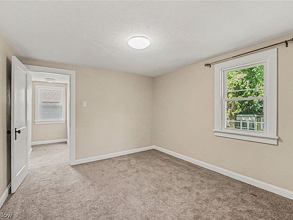 4th image of 824 Gasche St
