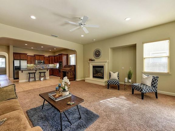 5th image of 4338 Magnifica Ln