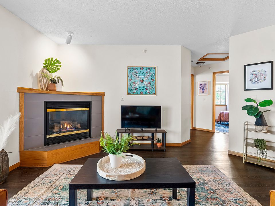 1st image of 2871 Coral Ct APT 304