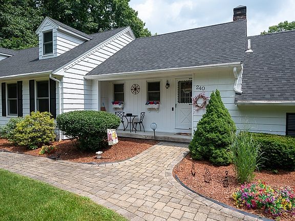 2nd image of 240 Meadow Wood Dr