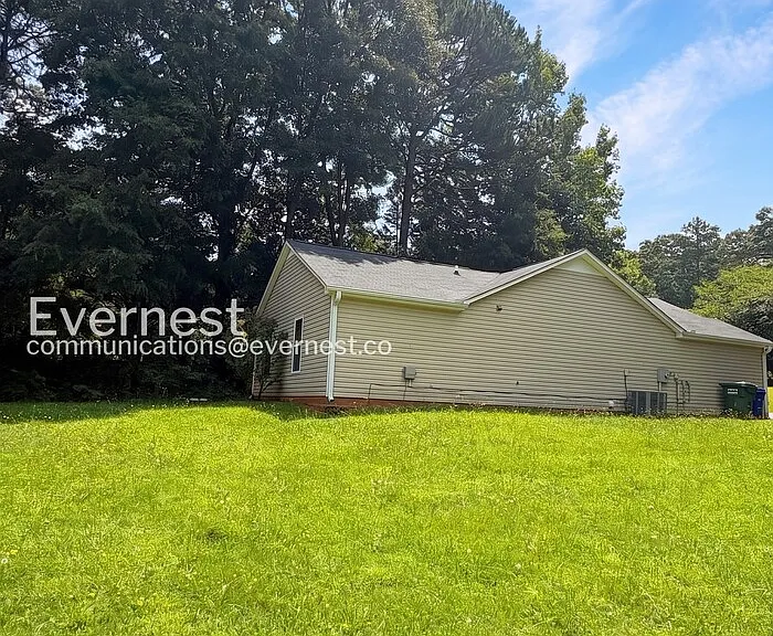 1408 Creek View Dr — Photo 15