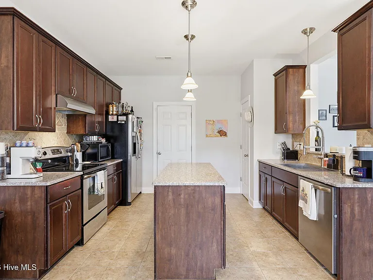 90 Quatrefoil Ct — Photo 12