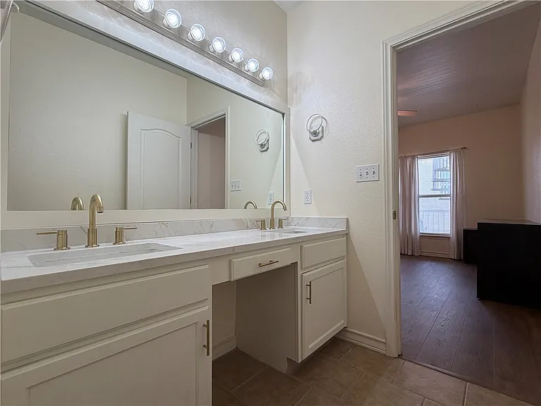 14901 Windward Dr — Photo 27