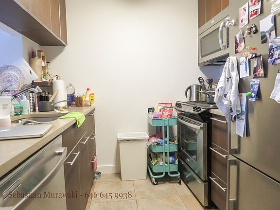 2nd image of 885 6th Ave APT 26E
