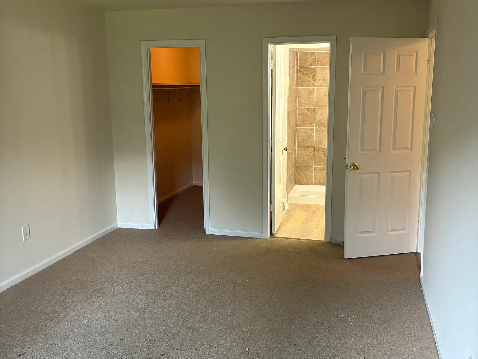 2 bed, 1200 sqft, $2,000 — Photo 3