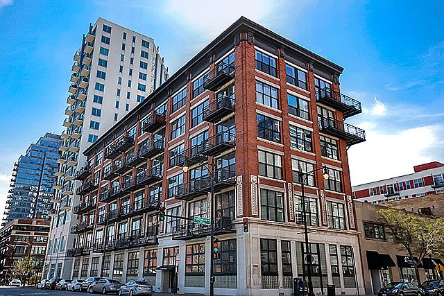 1st image of 1601 S Michigan Ave APT 405