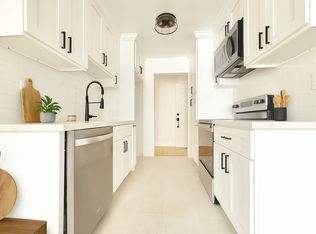 930 S Shenandoah St APT 4, Los Angeles, CA 90035