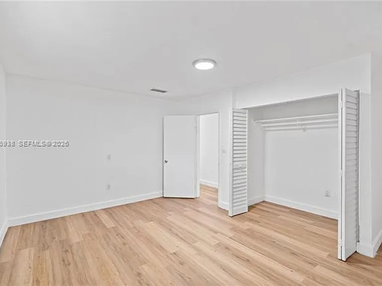 361 E 39th St #1 — Photo 25
