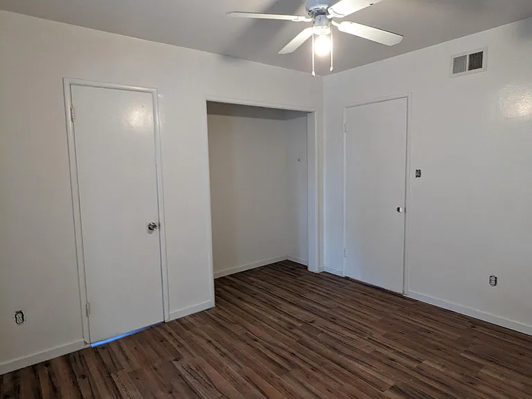 another picture of one of the bedrooms