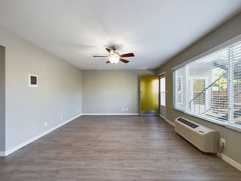 4018 Alabama Street - 2 Bedroom x 1bath - 1 month free with 14-month lease. — Photo 1