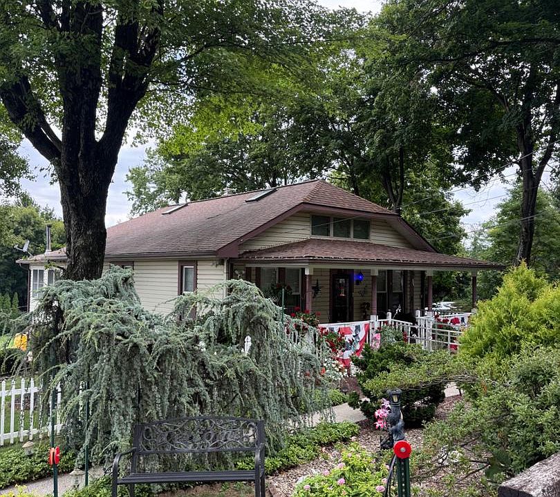 1st image of 25516 Military Rd