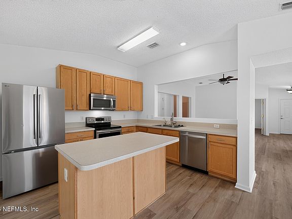 4th image of 8066 LEAFCREST Drive