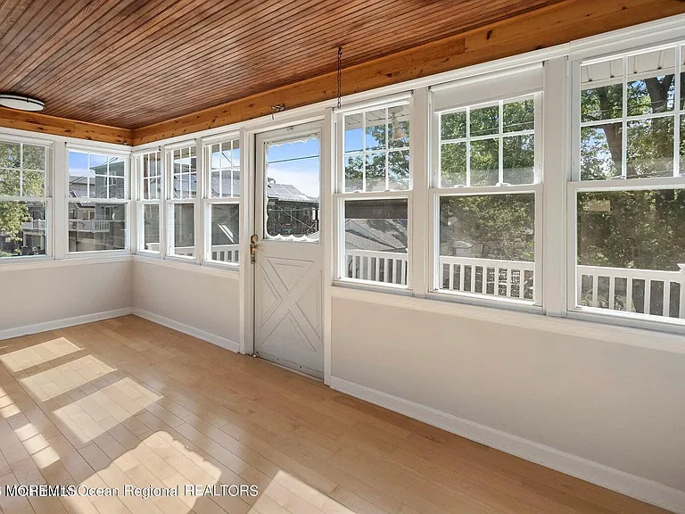9 Gravelly Point Rd #4 — Photo 2