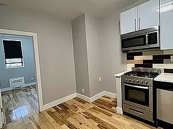 2nd image of 399 Chauncey St APT 1A