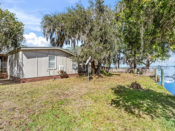 104 Creek Ln, Palatka, FL 32177