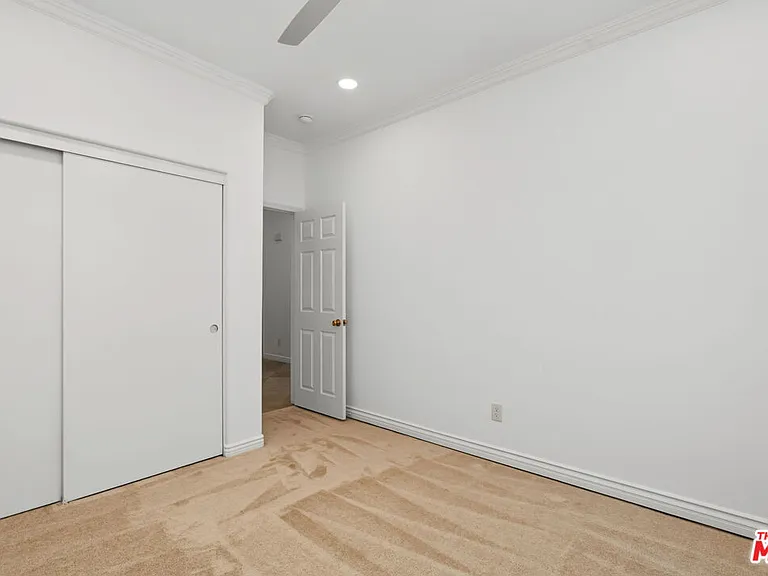 5711 Citrus Ranch Cir — Photo 24