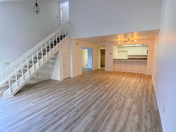 2nd image of 6270 Caminito Araya