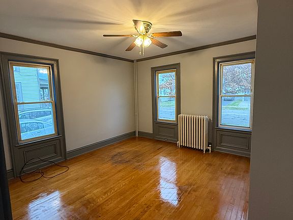 4th image of 93 Elm St #B