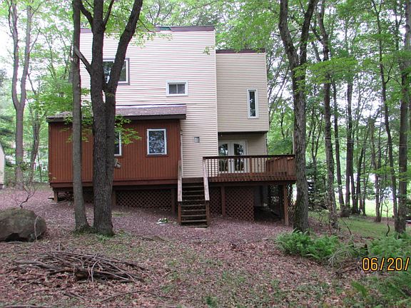 3rd image of 64 E Woodhaven Dr
