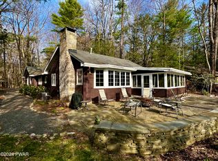 105 Little Brink Ln, Shohola, PA 18458