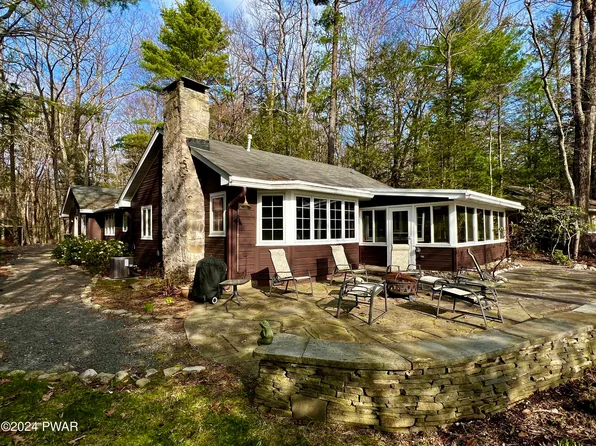 105 Little Brink Ln, Shohola, PA 18458