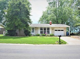9 Bellevue Dr, Collinsville, IL