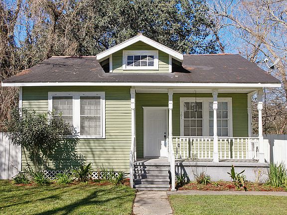 2nd image of 101 Lorraine St
